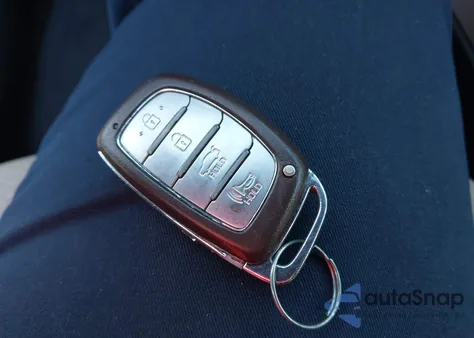 2020 Hyundai Elantra Value Edition из США, поврежденный, VIN 5NPD84LF8LH597536